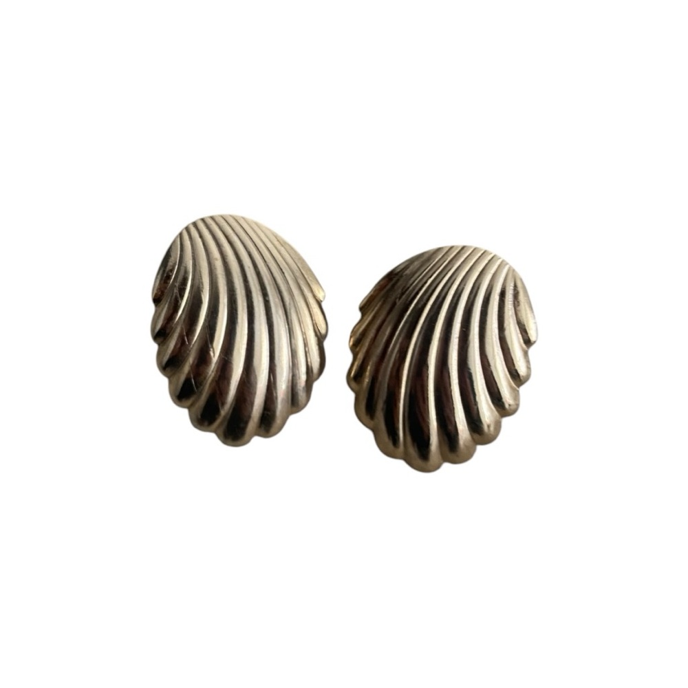 Gold Scallop Seashell Earrings